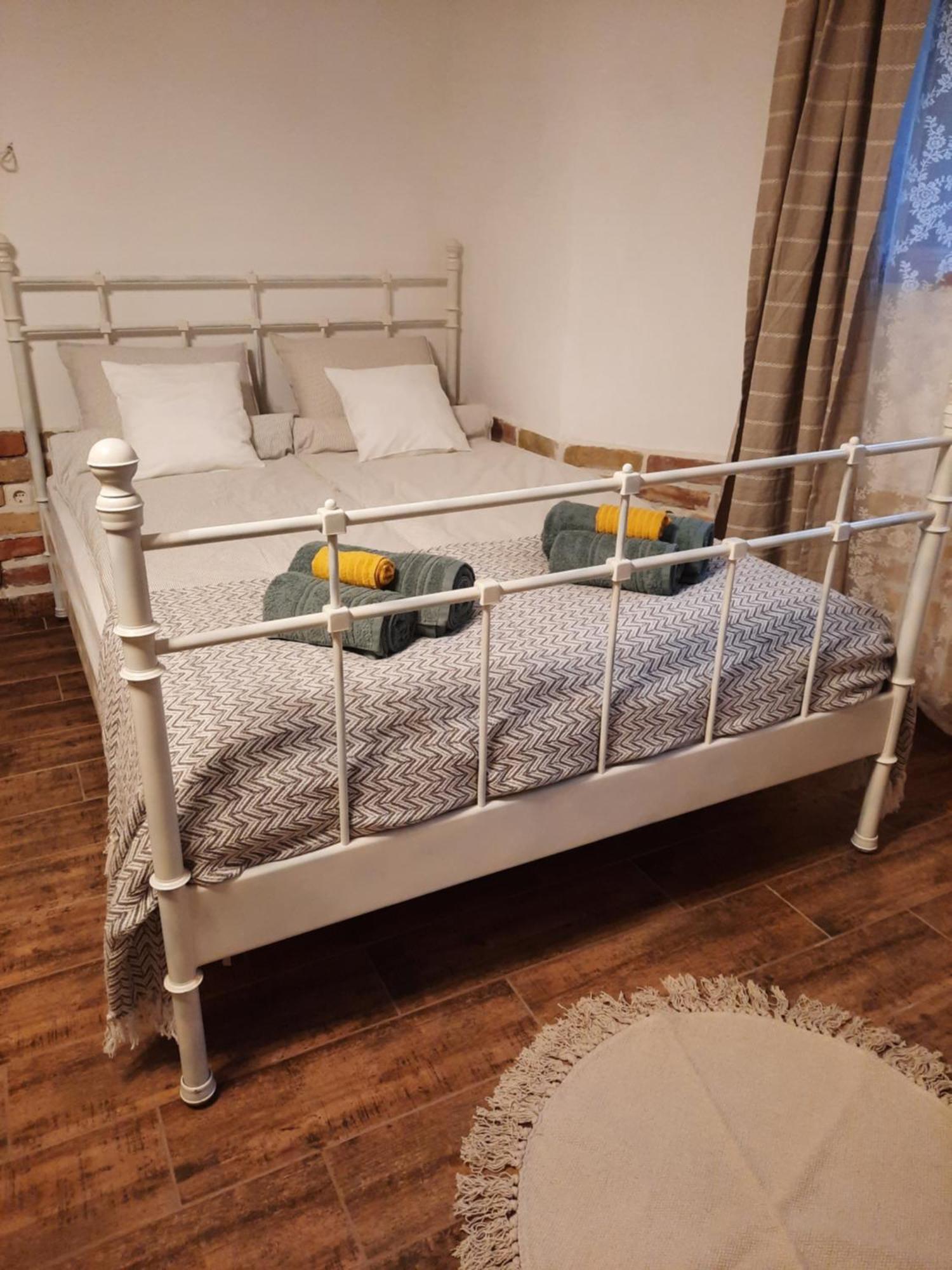 Kuria Apartman Budapest With Free Parking Exterior photo