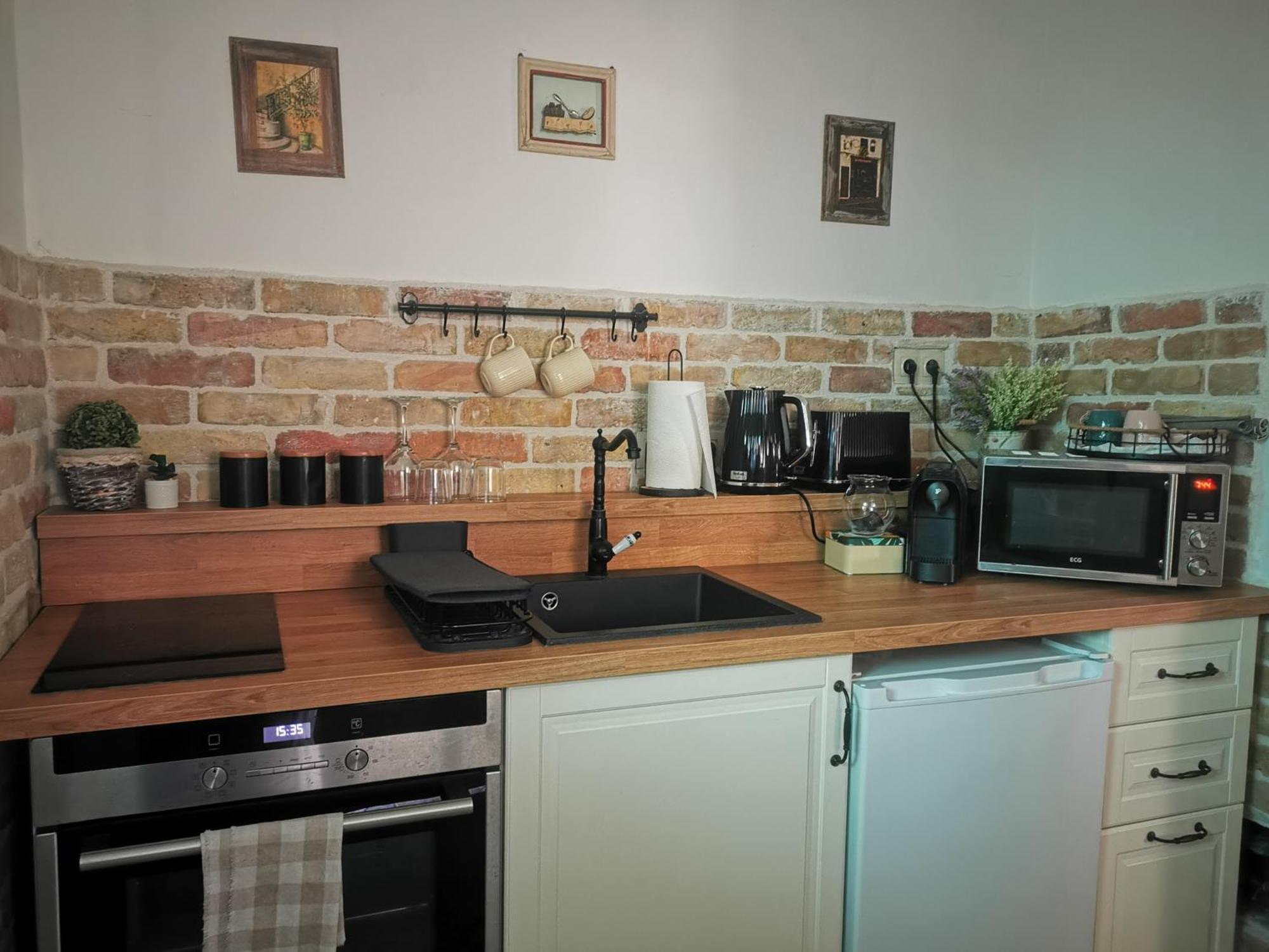 Kuria Apartman Budapest With Free Parking Exterior photo